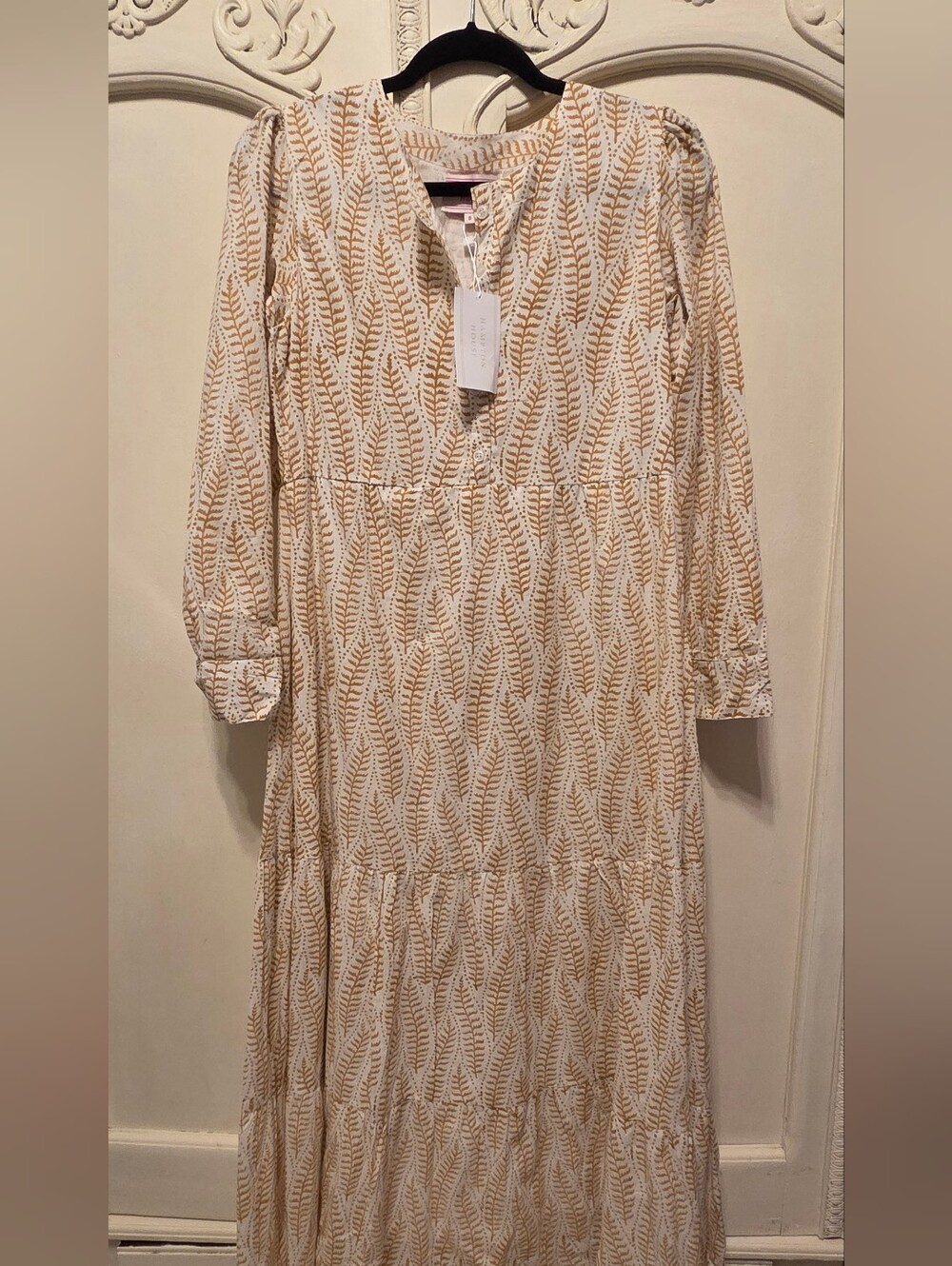 Women's Cream & Tan Printed Long-Sleeve Midi Dress